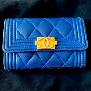 Chanel Caviar quilted Boy card holder wallet Blue
